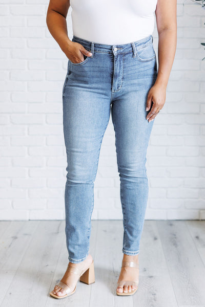 Justine High Rise Control Top Contrast Wash Skinny Jeans🩷