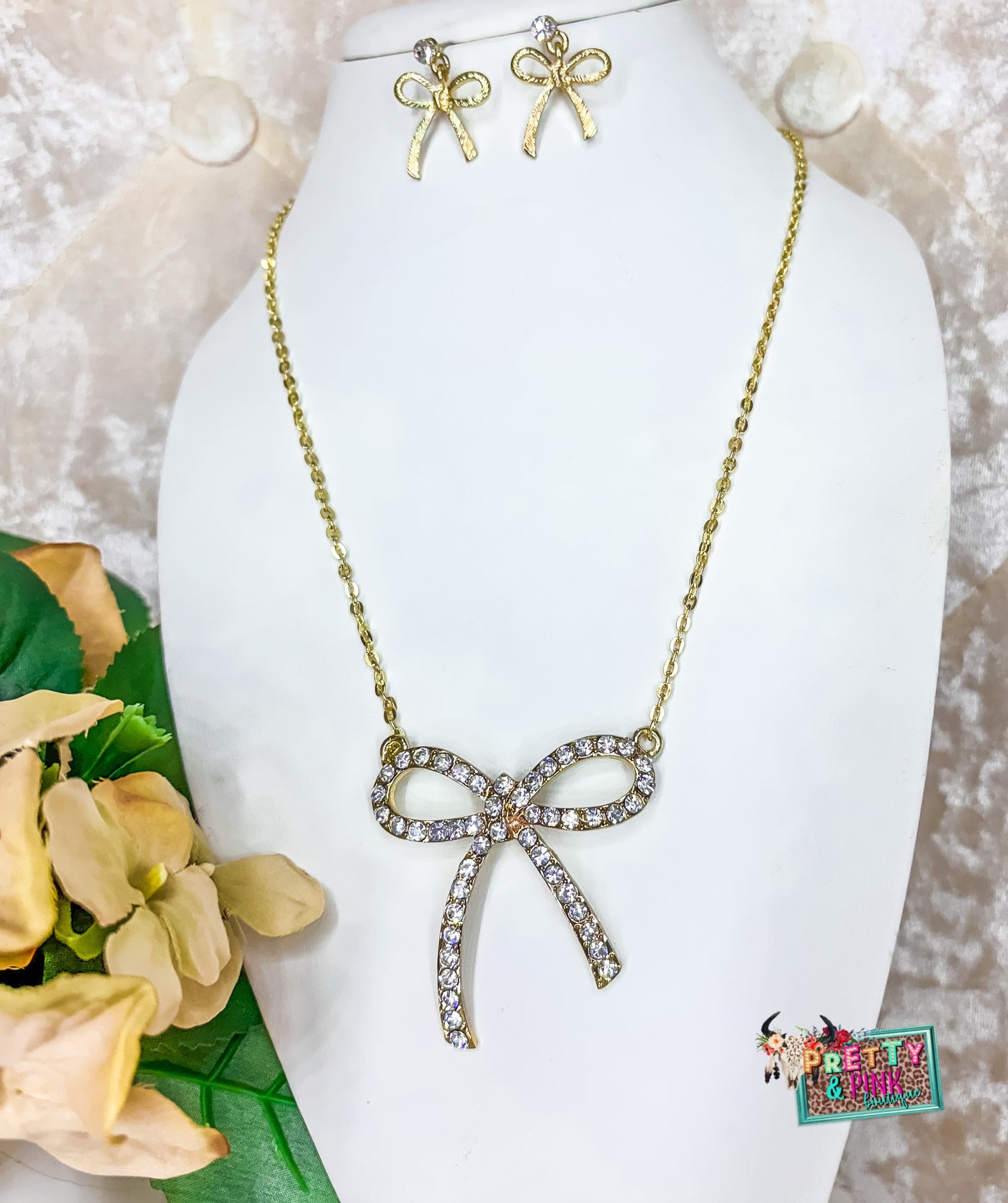 Golden Bow Necklace