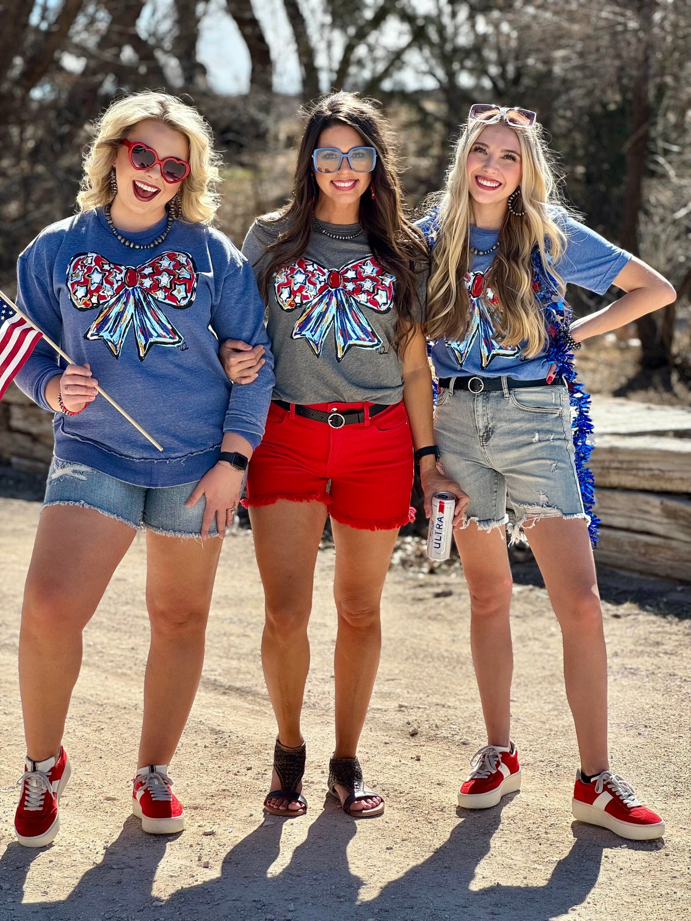 Callie Ann Stelter Patriotic Bow Poncho Sweatshirt🩷