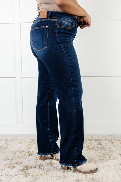 Jacqueline Mid Rise Frayed Hem Straight Leg Jean🩷