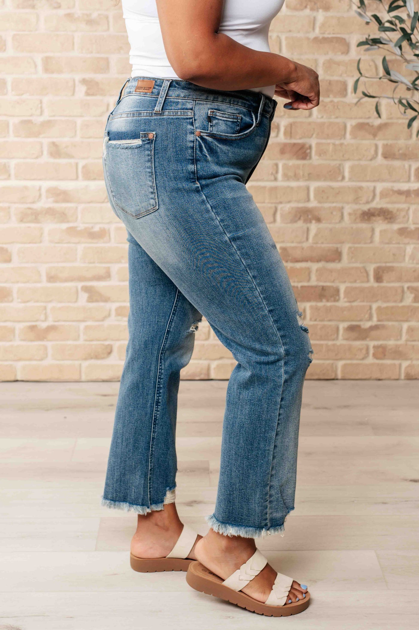 Judy Blue Sammy High Waist Distressed Crop Straight Leg Jeans🩷