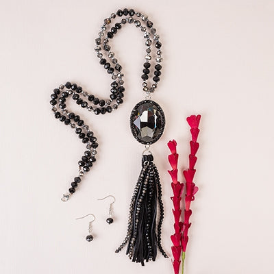 Leanna Tassel Necklace