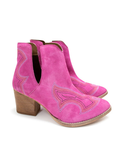 Journee Ankle Boots in Magenta🩷